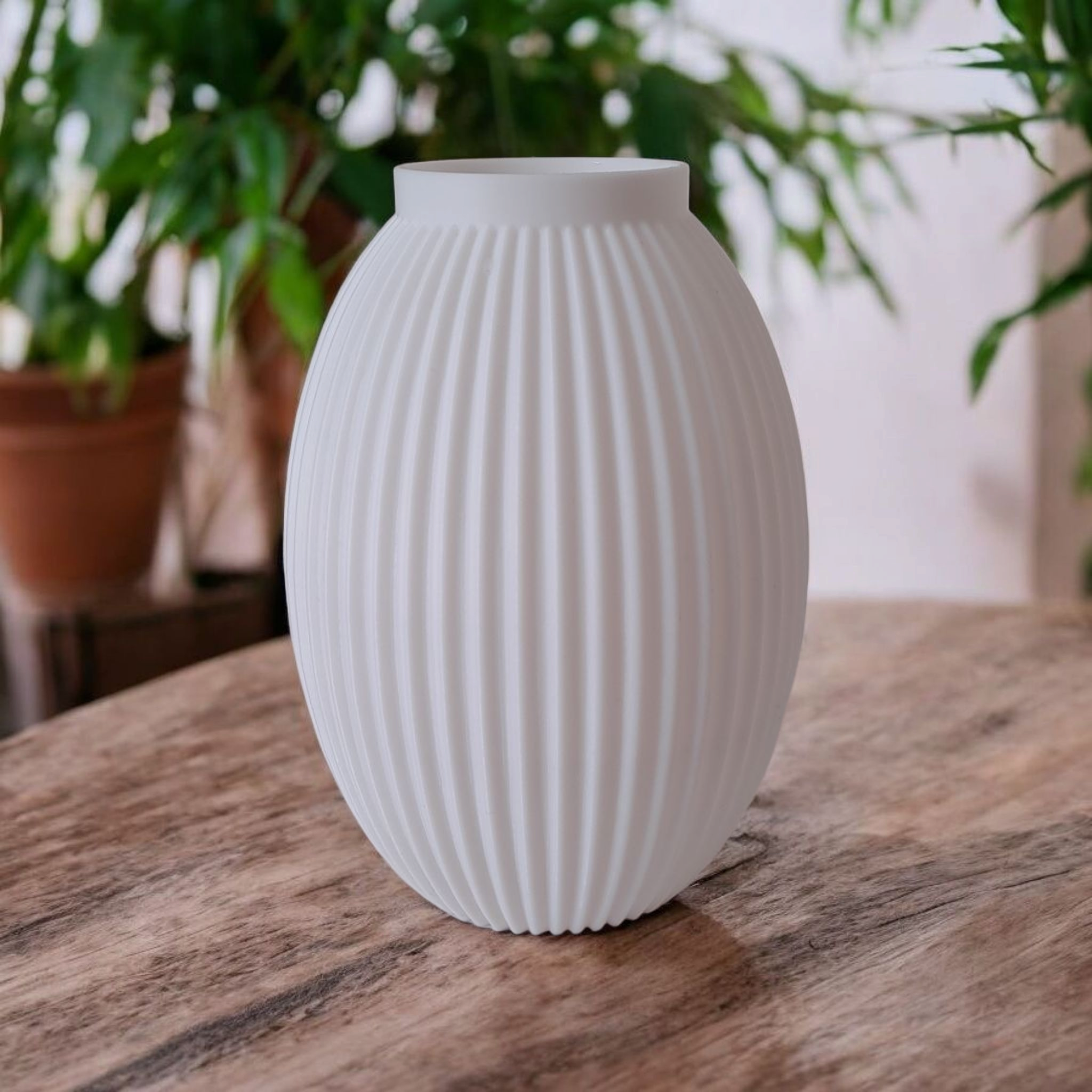 Modern Ribbed Bulbous Design Vase